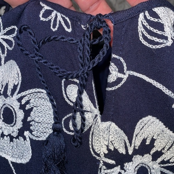 Anthropologie Liv Los Angeles Short sleeve embroidered shirt.  Size small. - Picture 5 of 12